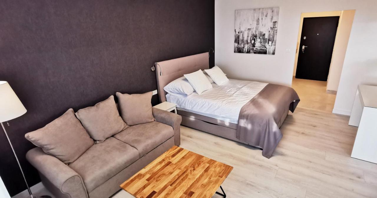 Апартаменты Sky 17 Lux Apartman Загреб Экстерьер фото