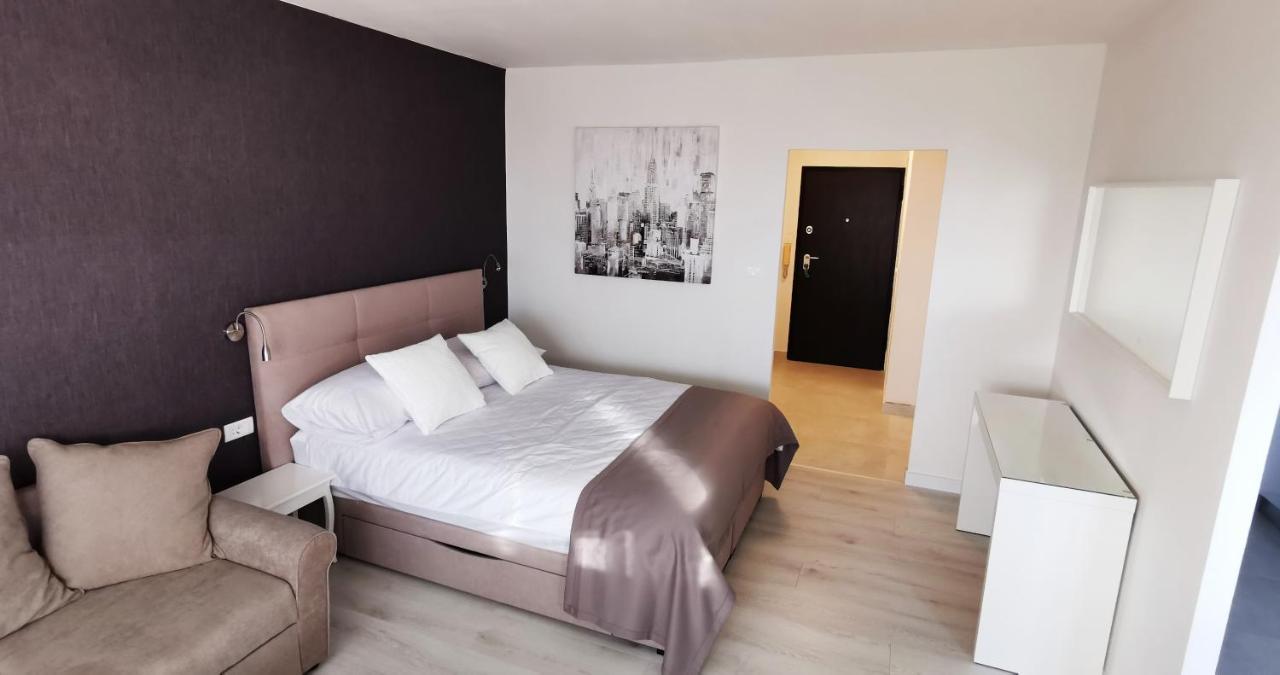 Апартаменты Sky 17 Lux Apartman Загреб Экстерьер фото