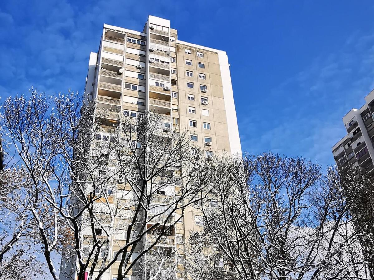 Апартаменты Sky 17 Lux Apartman Загреб Экстерьер фото