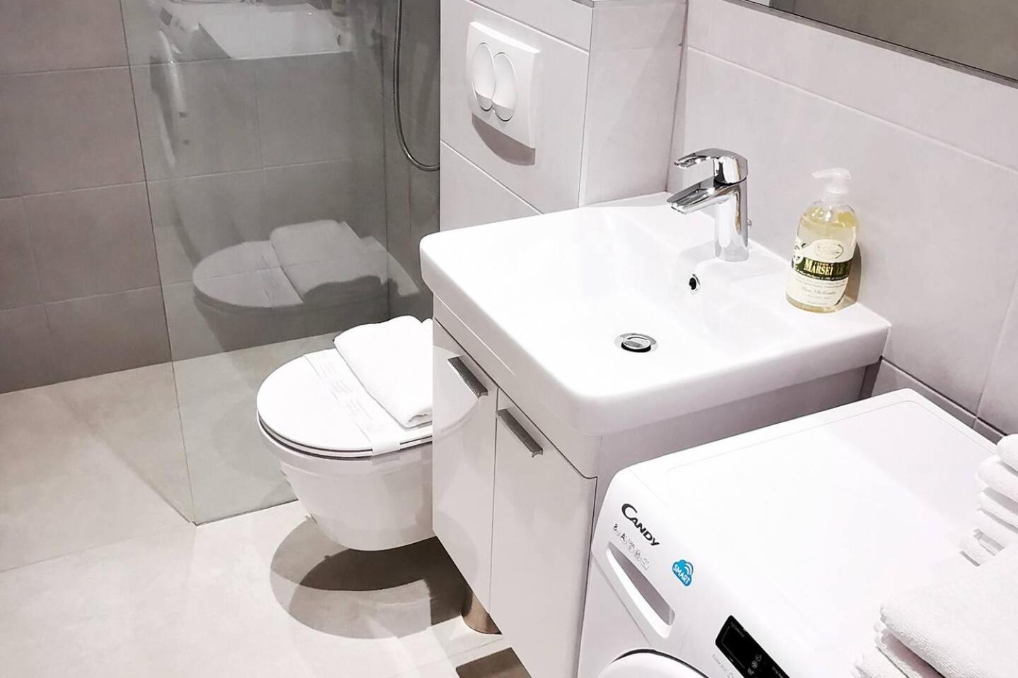 Апартаменты Sky 17 Lux Apartman Загреб Экстерьер фото